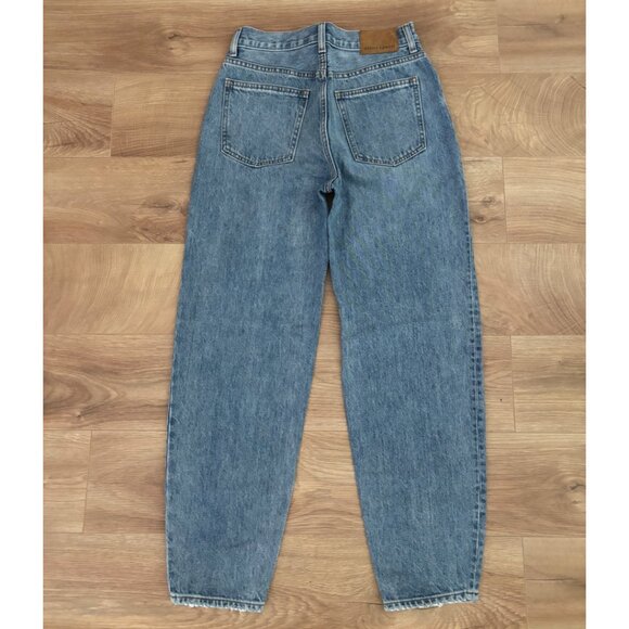 Aritzia Denim Forum Gia High Rise Carrot Jeans - Picture 6 of 6